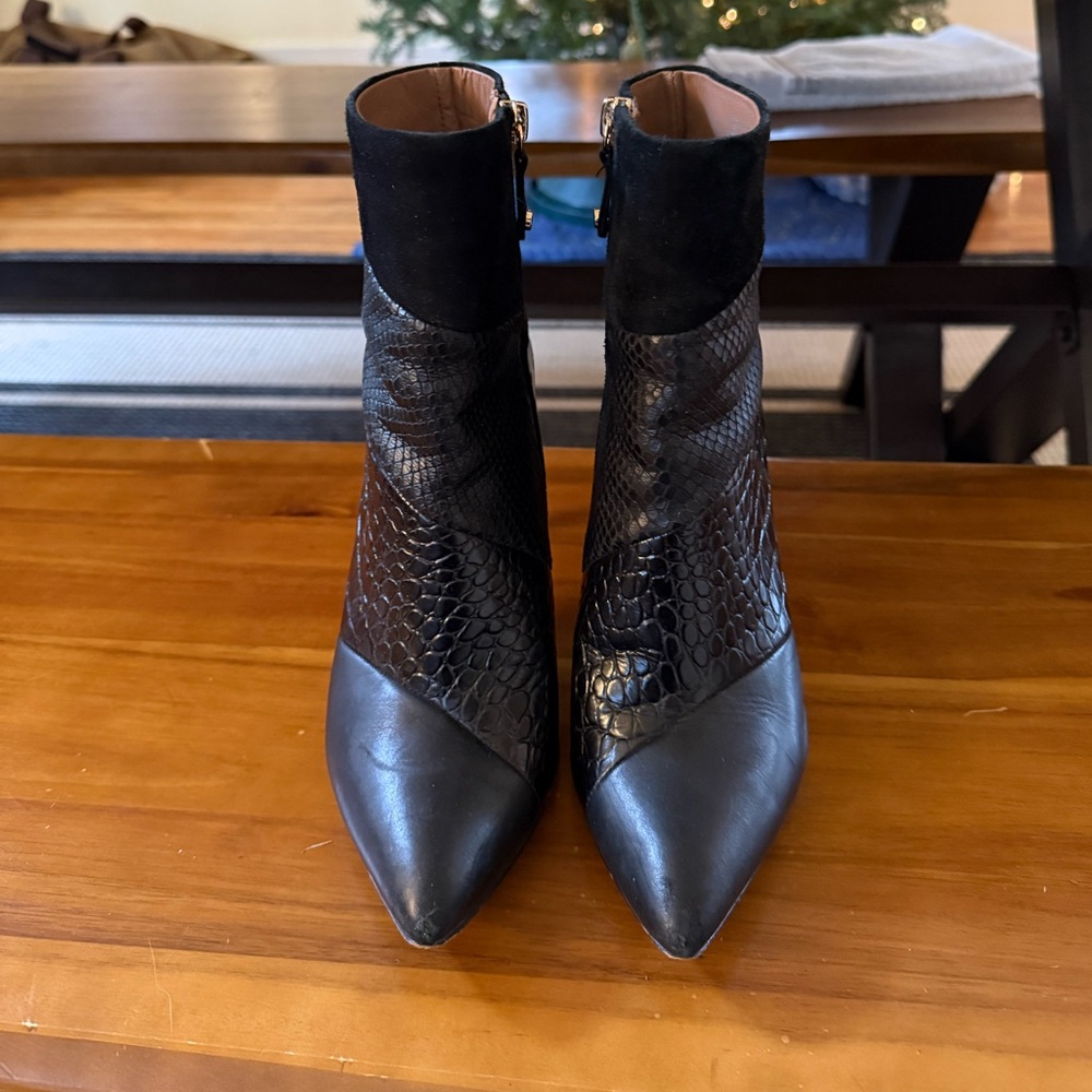 BCBGMAXAZRIA Black Suede & Leather Heel Booties - 7.5